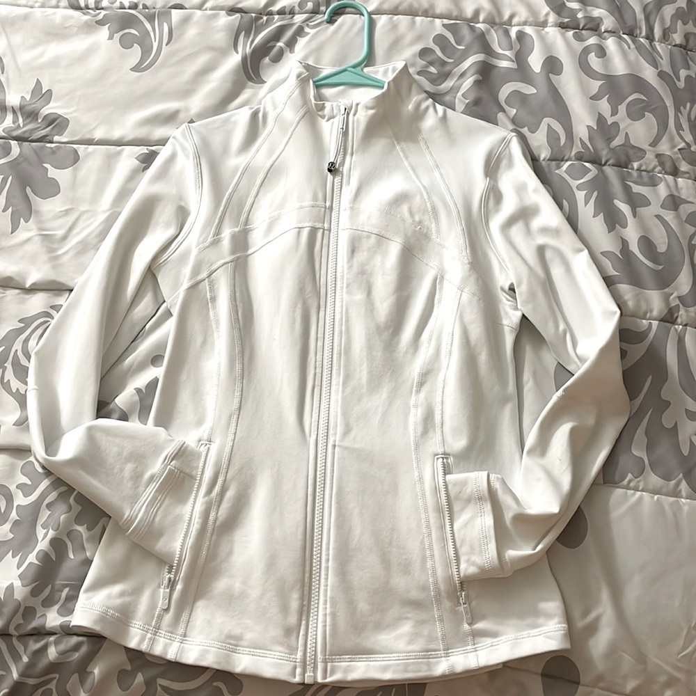 Lululemon define jacket size 10